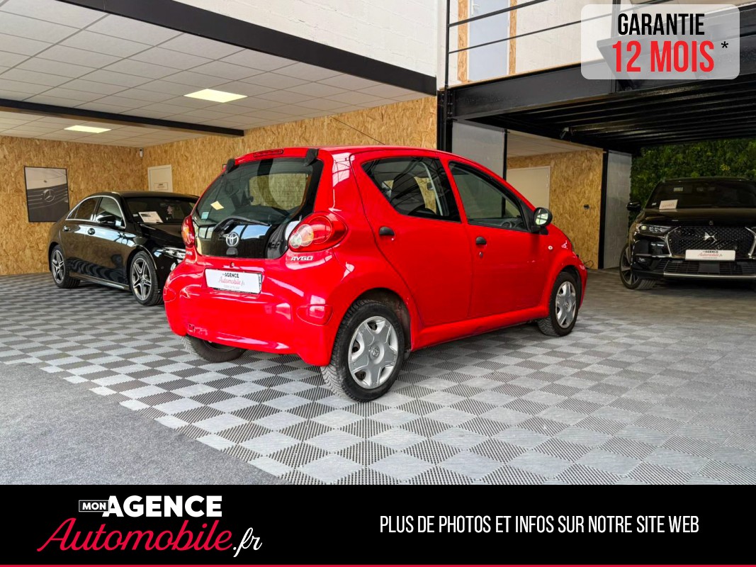 Toyota AYGO I 5 PORTES 1.0 VVTI 68