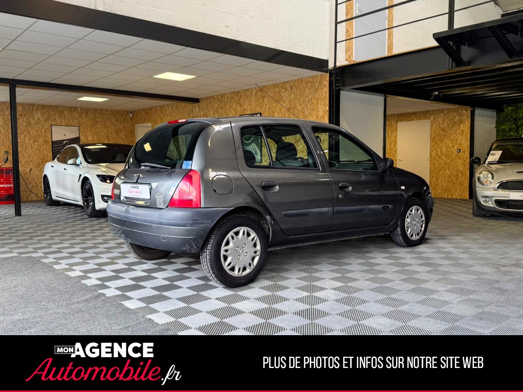 Renault CLIO II 1.6 I 90