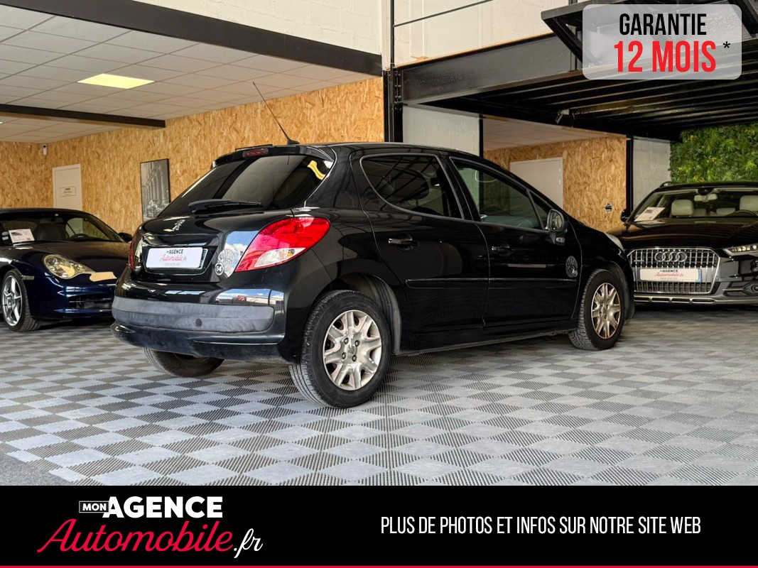 Peugeot 207 1.4 VTI 95 SÉRIE 64 TOIT PANORAMIQUE / CLIMATISATION