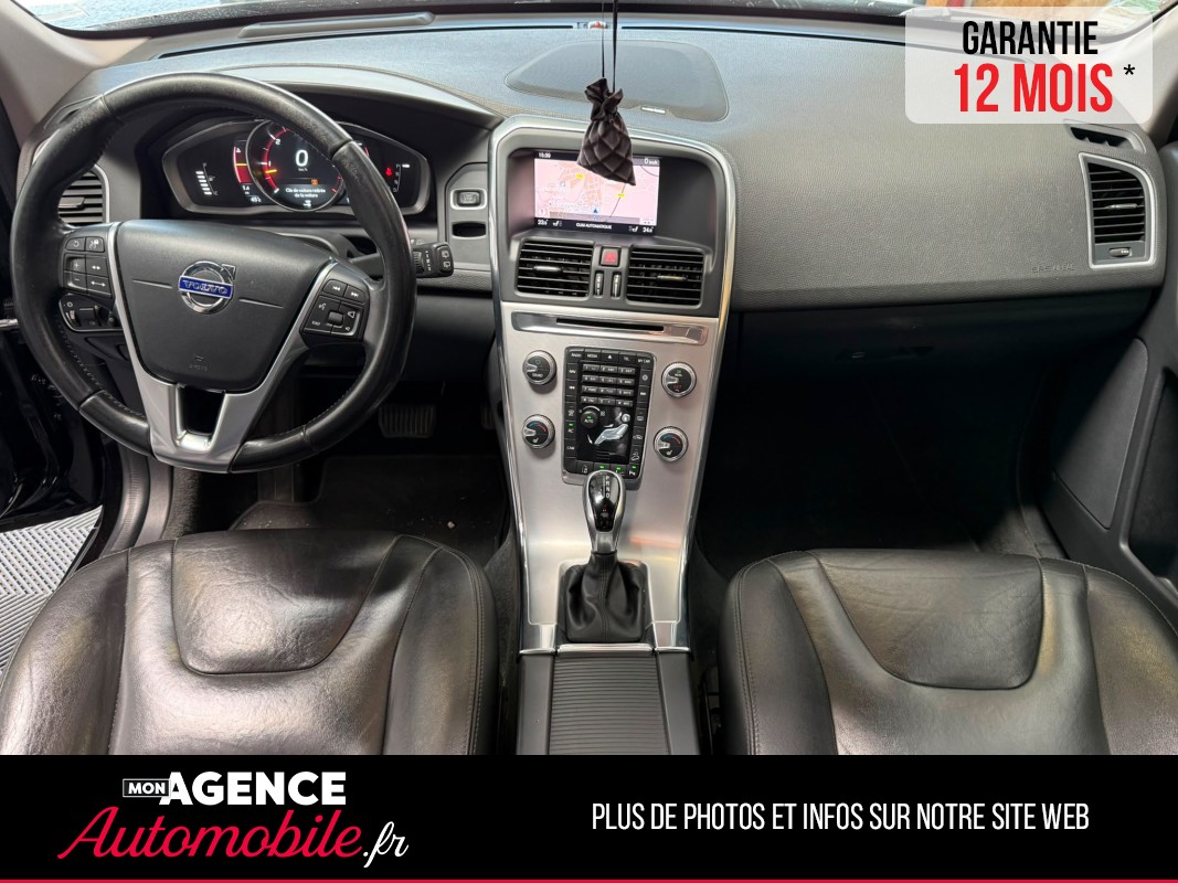 Volvo XC60 D5 AWD 2.4 220 MOMENTUM BUSINESS TOIT OUVRANT / ATTELAGE
