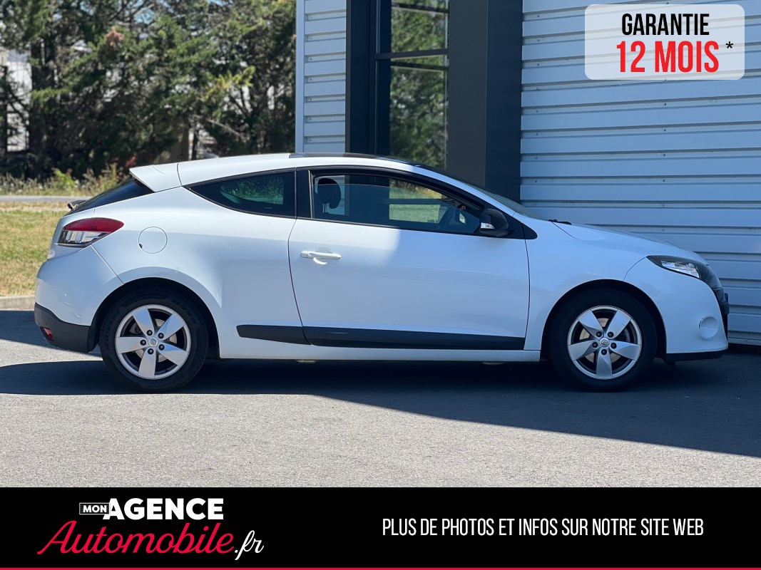 Renault MEGANE III 1.6 16V 110CH BIOETHANOL AUTHENTIQUE ECO² *Toit Pano / GARANTIE 12 MOIS