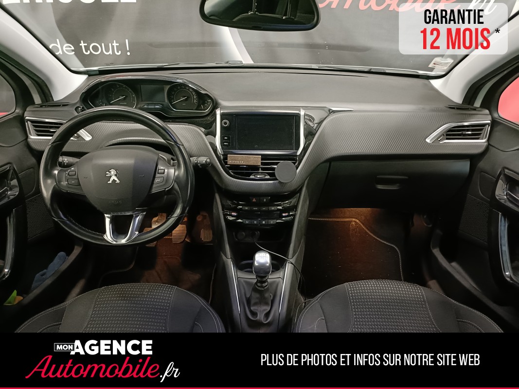 Peugeot 208 1.2 110 CV ALLURE - DISTRIBUTION OK