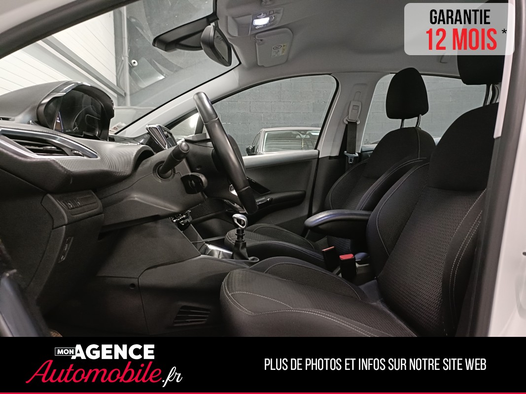 Peugeot 208 1.2 110 CV ALLURE - DISTRIBUTION OK