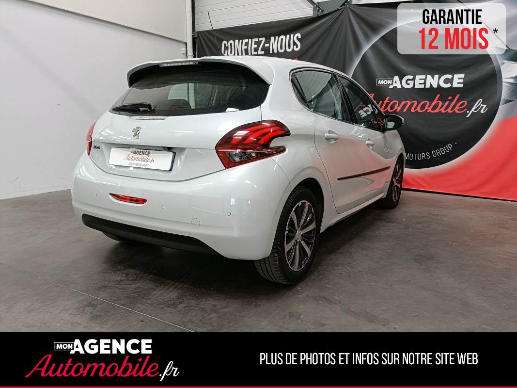 Peugeot 208 1.2 110 CV ALLURE - DISTRIBUTION OK