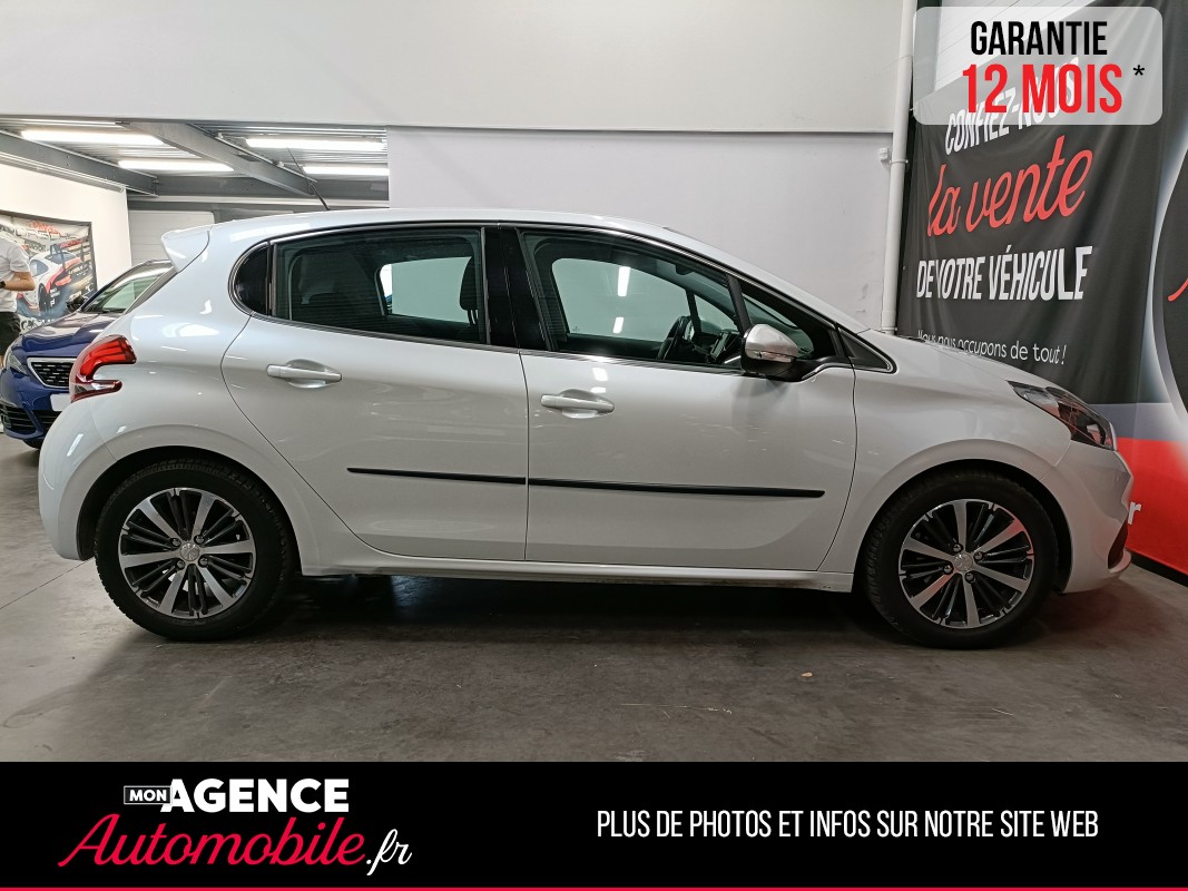 Peugeot 208 1.2 110 CV ALLURE - DISTRIBUTION OK