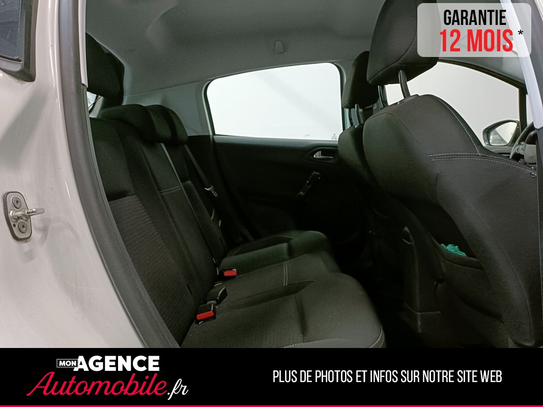 Peugeot 208 1.2 110 CV ALLURE - DISTRIBUTION OK
