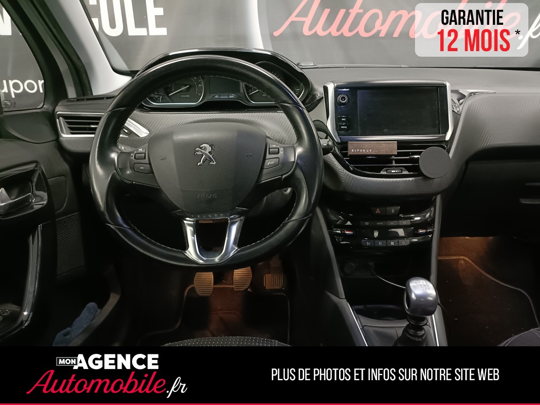 Peugeot 208 1.2 110 CV ALLURE - DISTRIBUTION OK