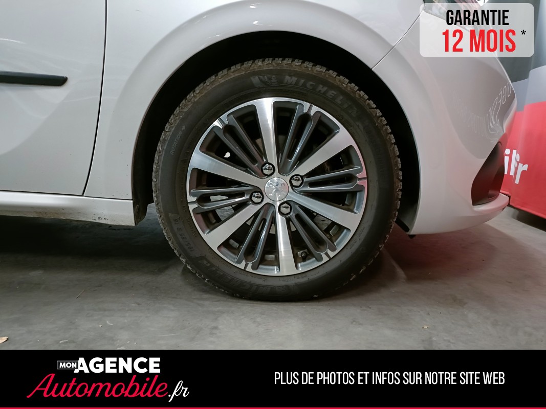 Peugeot 208 1.2 110 CV ALLURE - DISTRIBUTION OK