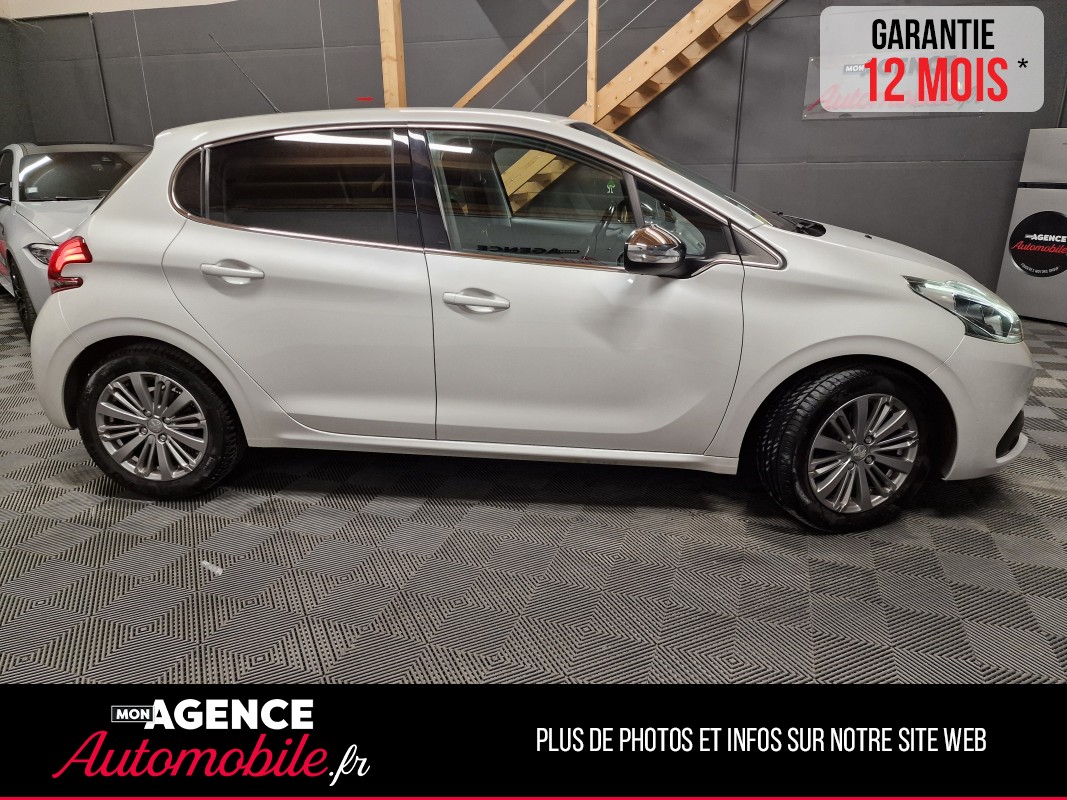 Peugeot 208 1.6 BLUE HDI 100 CH ALLURE / Garantie 12 Mois