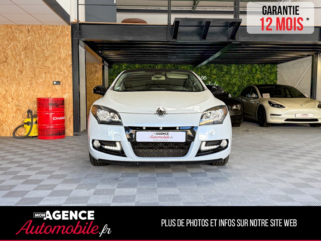 Renault MEGANE III III PHASE 2 COUPÉ 1.2 TCE 132 EDITION MONACO GP TOIT PANORAMIQUE