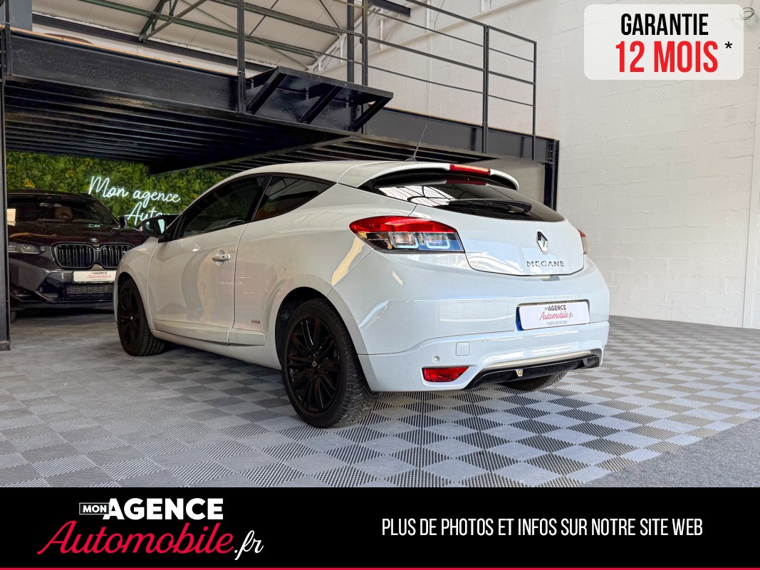 Renault MEGANE III III PHASE 2 COUPÉ 1.2 TCE 132 EDITION MONACO GP TOIT PANORAMIQUE