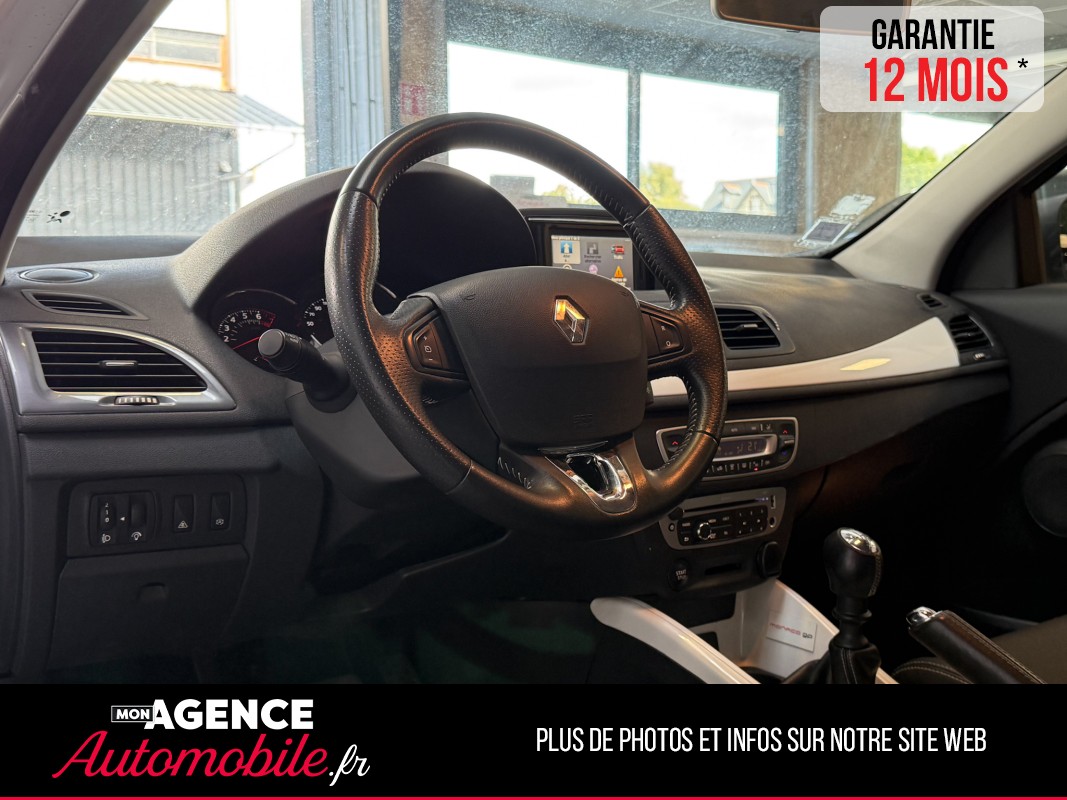 Renault MEGANE III III PHASE 2 COUPÉ 1.2 TCE 132 EDITION MONACO GP TOIT PANORAMIQUE