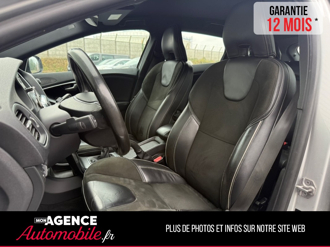 Volvo V40 D2 2.0 120ch R-DESIGN *ATTELAGE*/ GARANTIE 12 MOIS