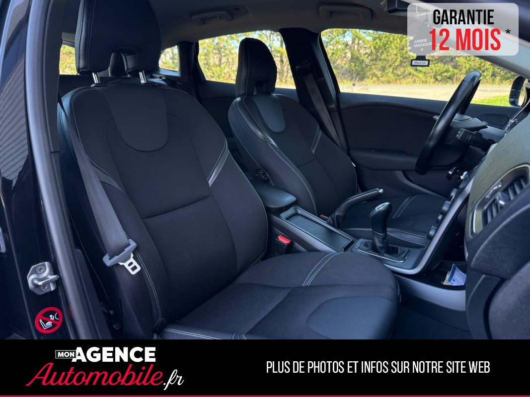 Volvo V40 D2 MOMENTUM 115ch *HISTORIQUE COMPLET*ATTELAGE*FEU AUTO*RADAR AR*/ GARANTIE 12 MOIS