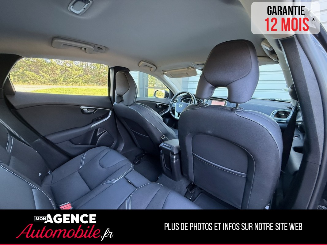 Volvo V40 D2 MOMENTUM 115ch *HISTORIQUE COMPLET*ATTELAGE*FEU AUTO*RADAR AR*/ GARANTIE 12 MOIS