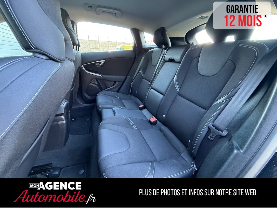 Volvo V40 D2 MOMENTUM 115ch *HISTORIQUE COMPLET*ATTELAGE*FEU AUTO*RADAR AR*/ GARANTIE 12 MOIS