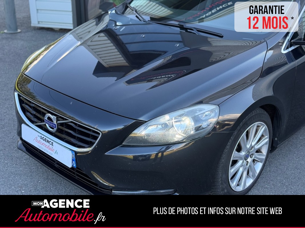 Volvo V40 D2 MOMENTUM 115ch *HISTORIQUE COMPLET*ATTELAGE*FEU AUTO*RADAR AR*/ GARANTIE 12 MOIS