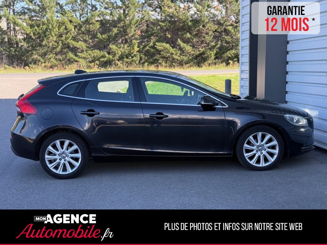 Volvo V40 D2 MOMENTUM 115ch *HISTORIQUE COMPLET*ATTELAGE*FEU AUTO*RADAR AR*/ GARANTIE 12 MOIS