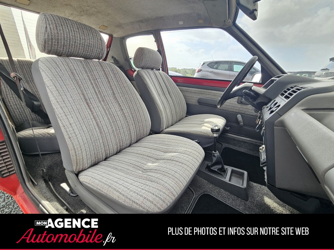 Peugeot 205 1.3 64ch XR - ATTELAGE - BVM5 3 PORTES / 5 PLACES