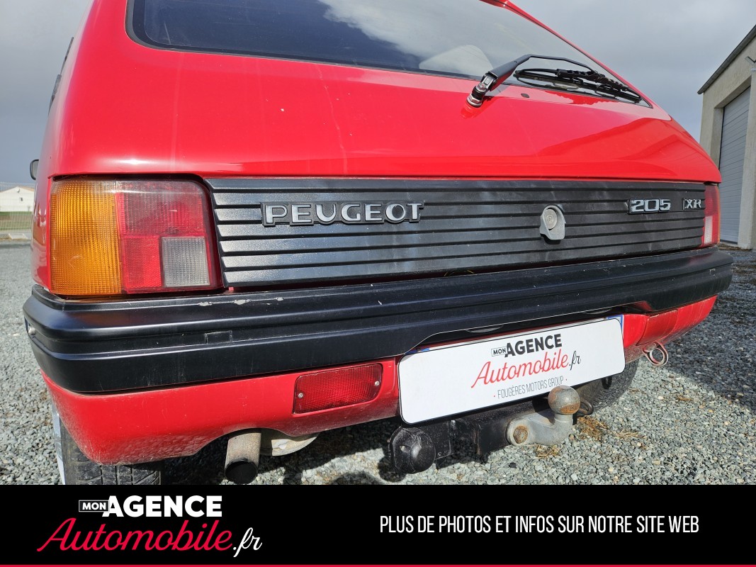 Peugeot 205 1.3 64ch XR - ATTELAGE - BVM5 3 PORTES / 5 PLACES