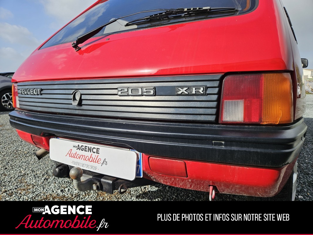 Peugeot 205 1.3 64ch XR - ATTELAGE - BVM5 3 PORTES / 5 PLACES
