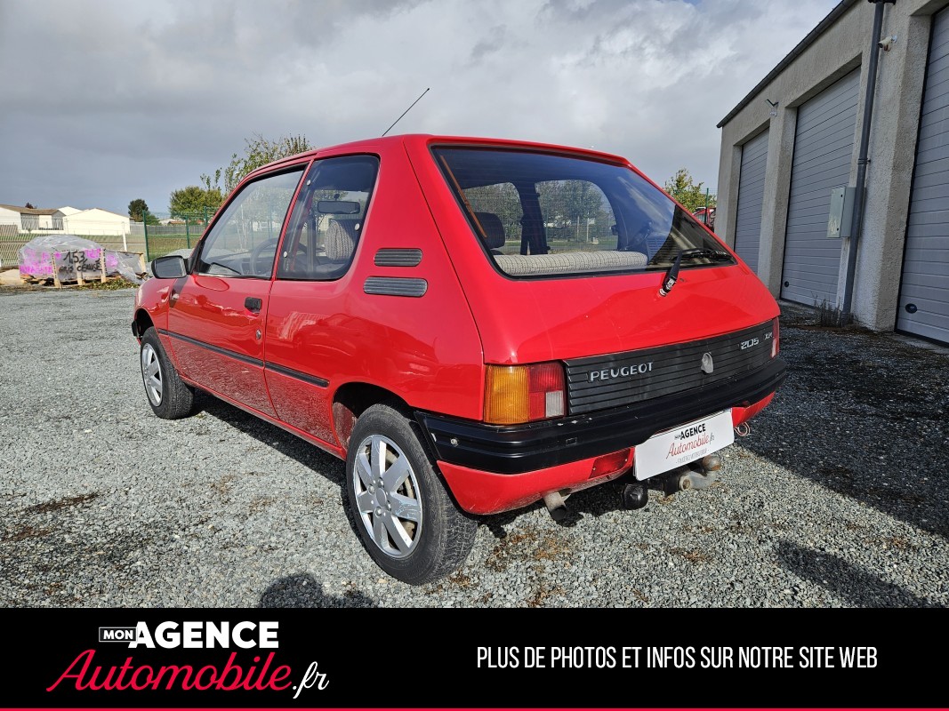 Peugeot 205 1.3 64ch XR - ATTELAGE - BVM5 3 PORTES / 5 PLACES