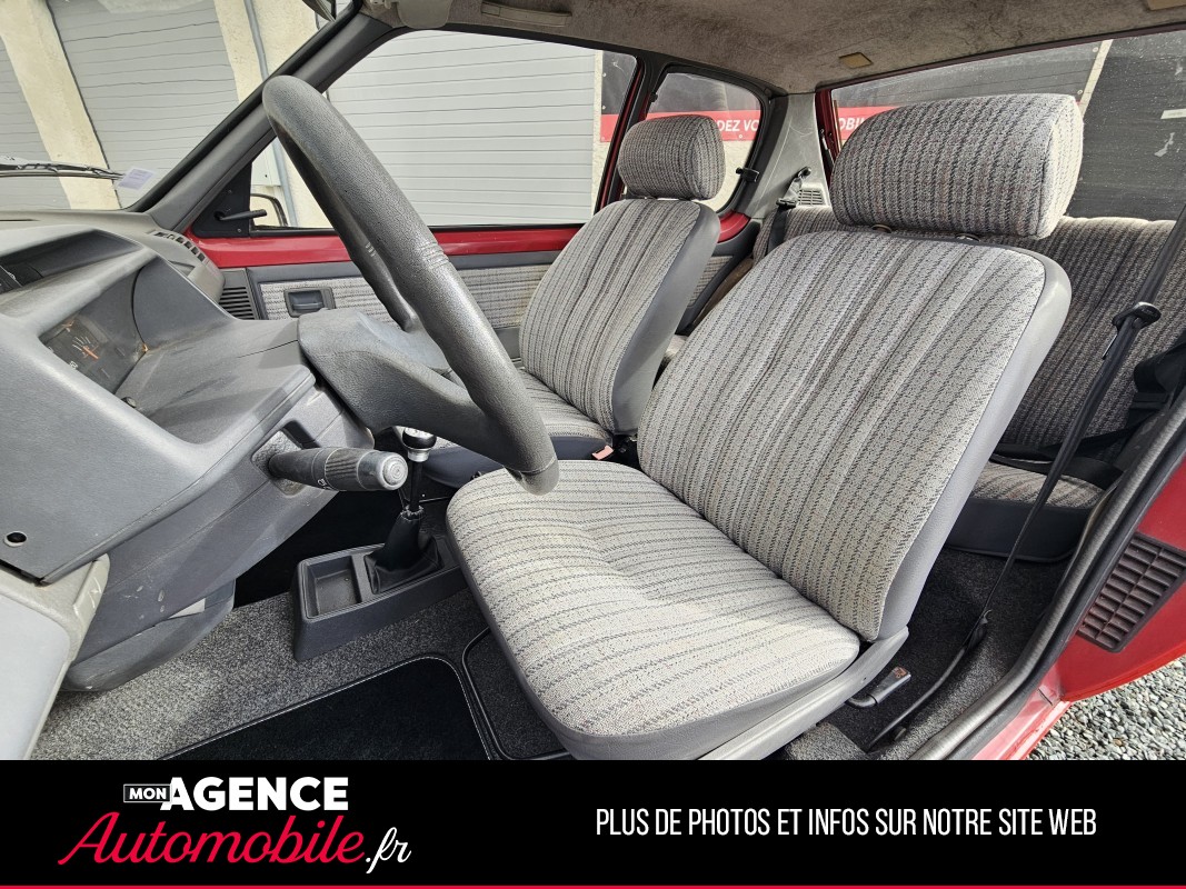 Peugeot 205 1.3 64ch XR - ATTELAGE - BVM5 3 PORTES / 5 PLACES
