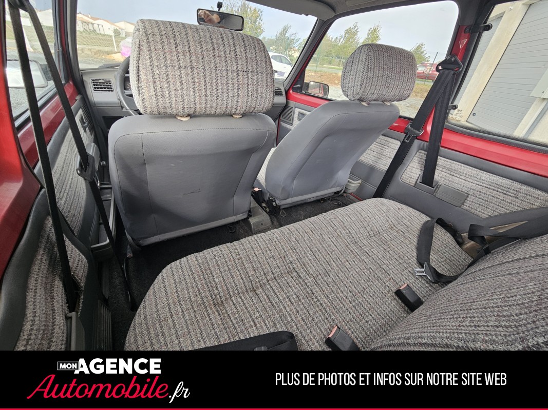 Peugeot 205 1.3 64ch XR - ATTELAGE - BVM5 3 PORTES / 5 PLACES